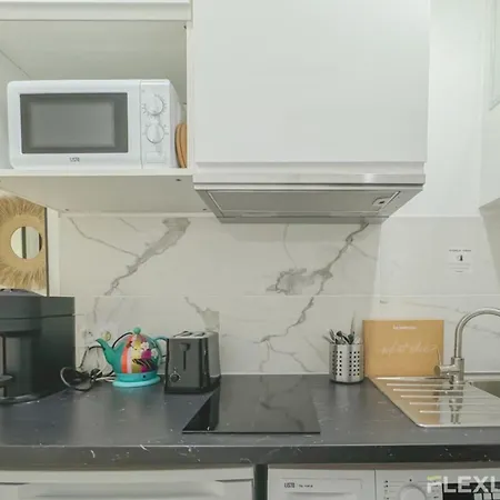 Flexliving - - Guenot * Párizs